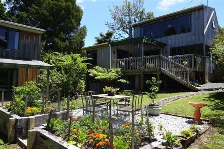 Photo of property in 58 Clinton Road, Tawharanui Peninsula, Warkworth, 0986