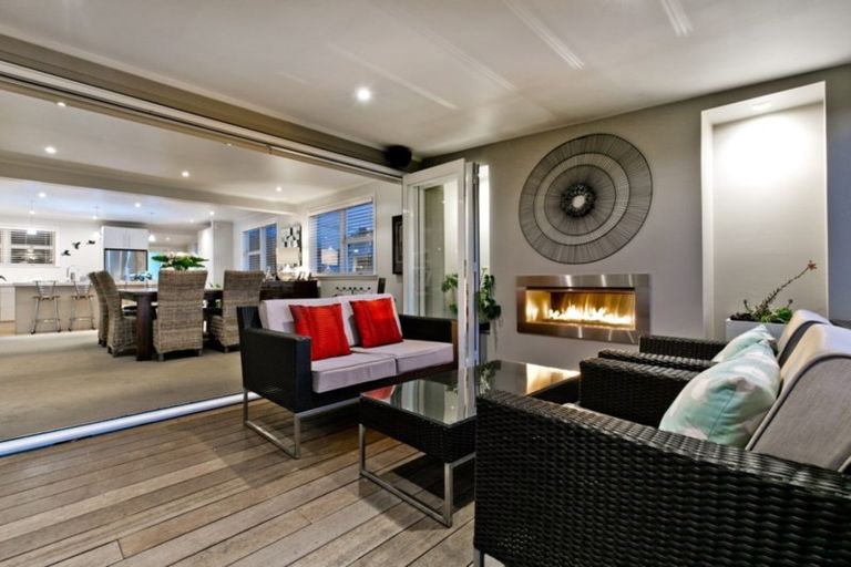 Photo of property in 9 Outlook Road, Greenhithe, Auckland, 0632