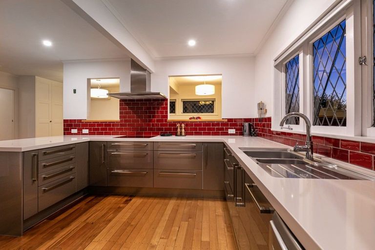 Photo of property in 1/42 Toroa Street, Torbay, Auckland, 0630