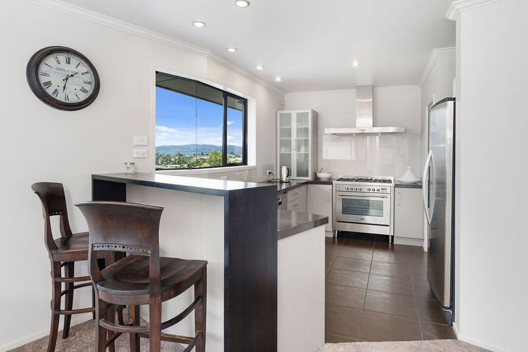 Photo of property in 186 Otumoetai Road, Brookfield, Tauranga, 3110