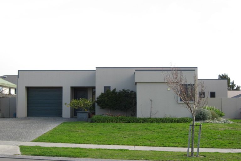 Photo of property in 13 Palmbrook Avenue, Havelock North, 4130