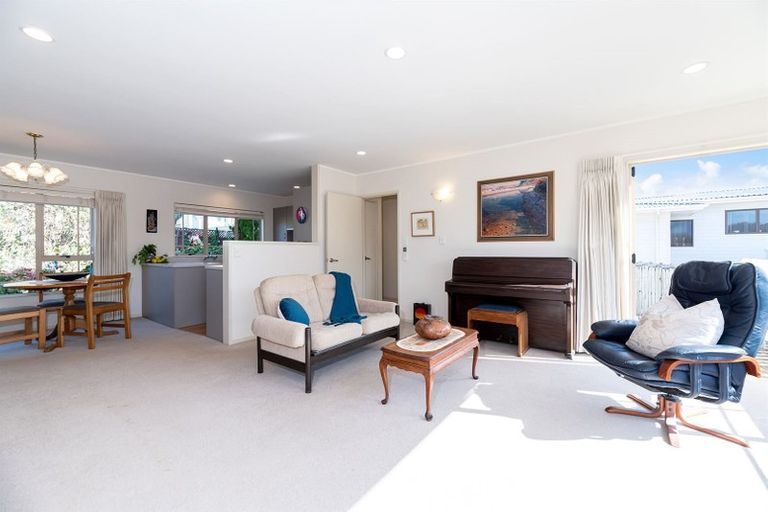 Photo of property in 1/13 Quebec Road, Milford, Auckland, 0620