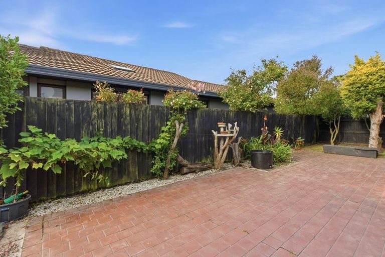 Photo of property in 16 Fernbrook Place, Mairehau, Christchurch, 8013