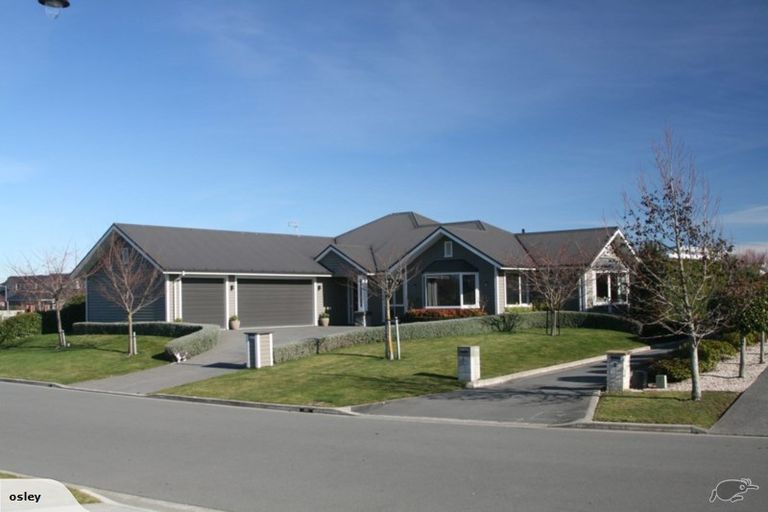 Photo of property in 1 Holly Place, Rangiora, 7400