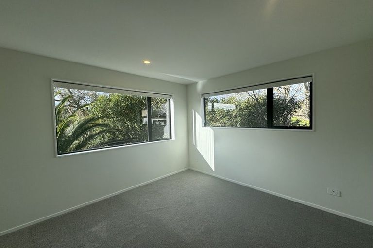 Photo of property in 9/5 Preston Avenue, Henderson, Auckland, 0610