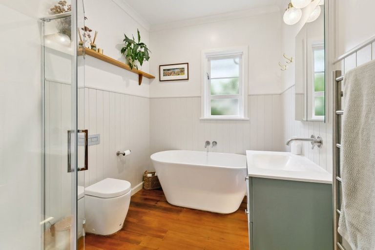 Photo of property in 25 Waikato Street, Island Bay, Wellington, 6023