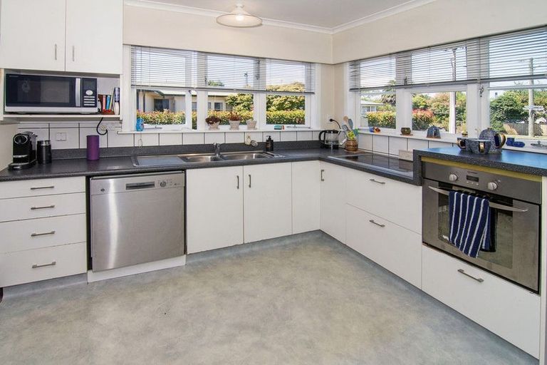 Photo of property in 1 Newall Place, Solway, Masterton, 5810