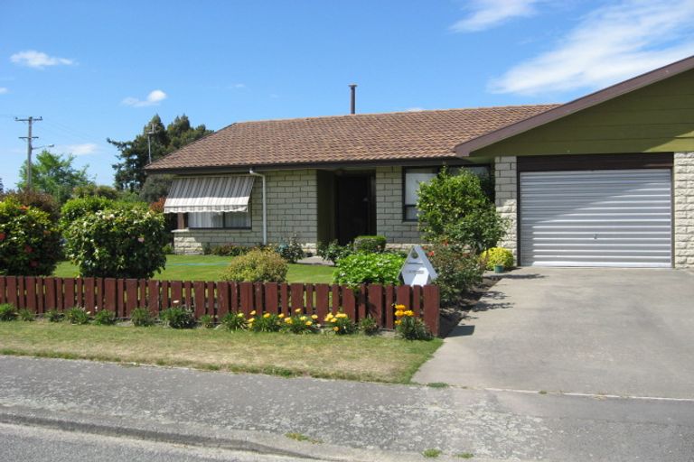 Photo of property in 1 Kowai Place, Amberley, 7410