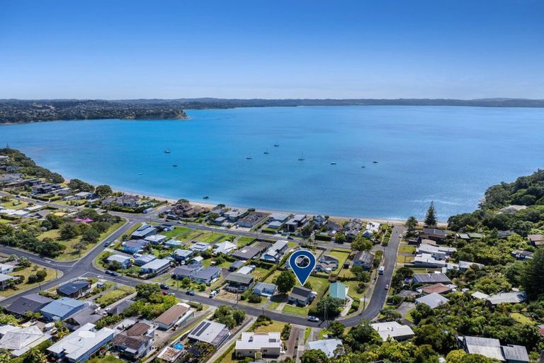 Photo of property in 46 De Luen Avenue, Tindalls Beach, Whangaparaoa, 0930