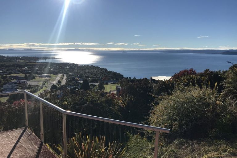 Photo of property in 14 Ngapera Way, Omori, Turangi, 3381