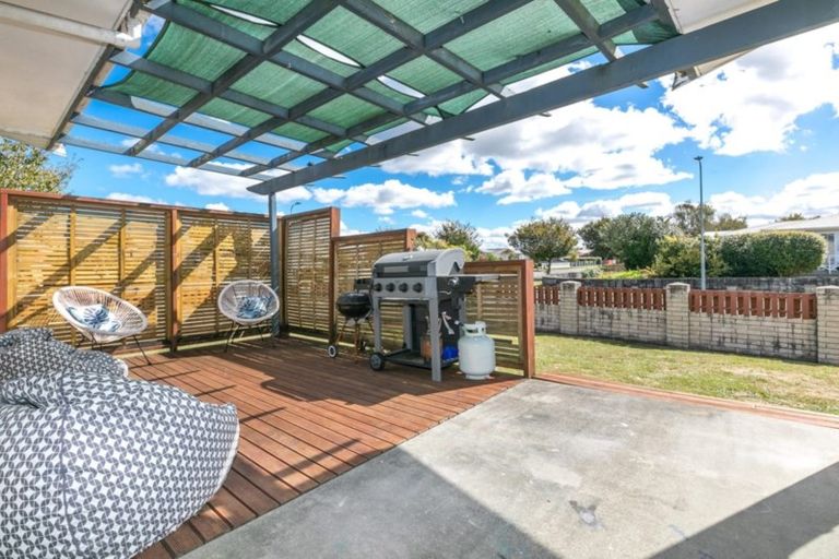 Photo of property in 2 Katherine Place, Melville, Hamilton, 3206