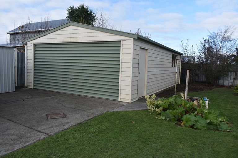 Photo of property in 35 Wyndham Street, Carterton, 5713