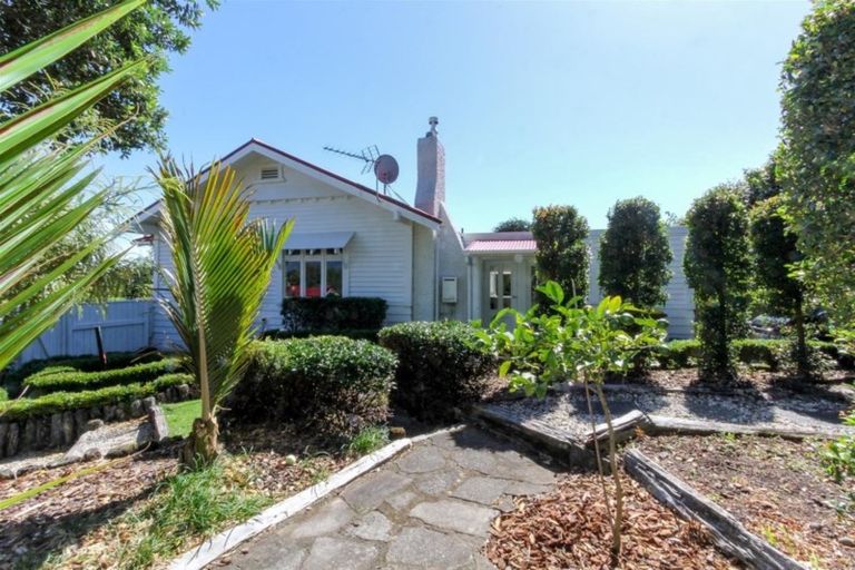 Photo of property in 18 David Street, Westown, New Plymouth, 4310
