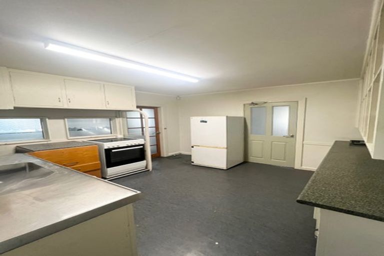 Photo of property in 307 Riccarton Road, Upper Riccarton, Christchurch, 8041