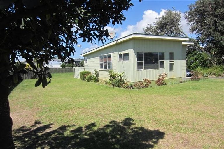 Photo of property in 32 Rua Avenue, Waitarere Beach, Levin, 5510