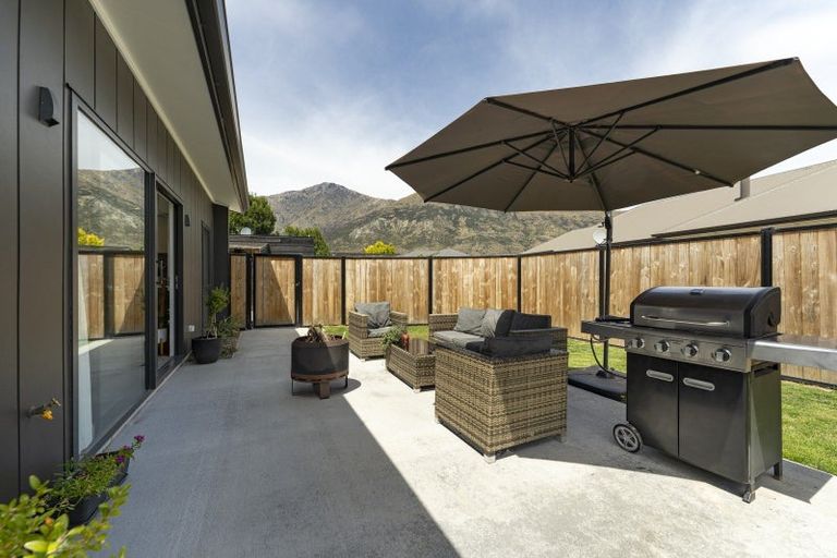 Photo of property in 8 Erskine Street, Lake Hayes, Queenstown, 9304