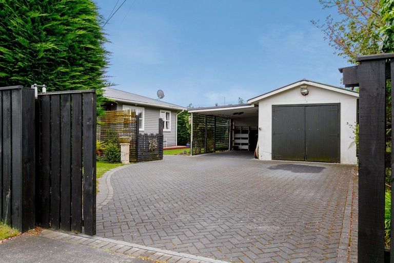 Photo of property in 50 Te Hatepe Avenue, Taupo, 3330