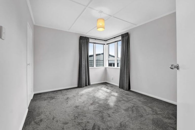 Photo of property in 1/324 Carrington Street, Vogeltown, New Plymouth, 4310