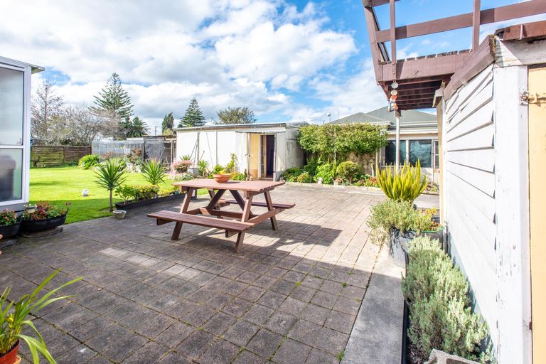 Photo of property in 28 Lavenham Road, Patutahi, Gisborne, 4072