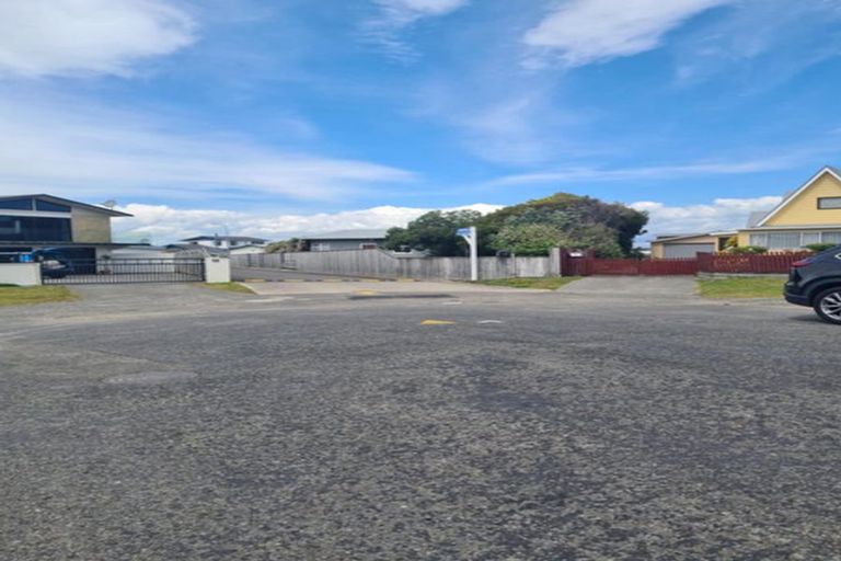 Photo of property in 5 Snappers Lane, Foxton Beach, Foxton, 4815