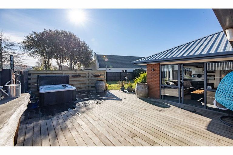 Photo of property in 22 Dawson Douglas Place, Kaiapoi, 7630