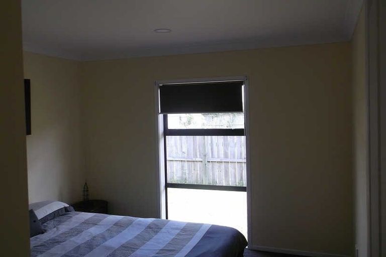 Photo of property in 1 Resolution Place, Marfell, New Plymouth, 4310
