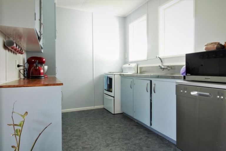 Photo of property in 16 Matai Street, Waiuku, 2123