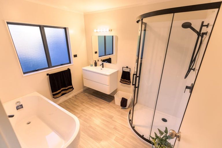 Photo of property in 70 Forest View Road, Te Kamo, Kamo, 0185