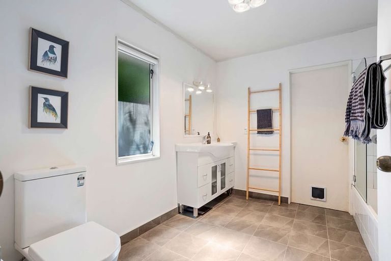 Photo of property in 55c Tramway Road, Beach Haven, Auckland, 0626