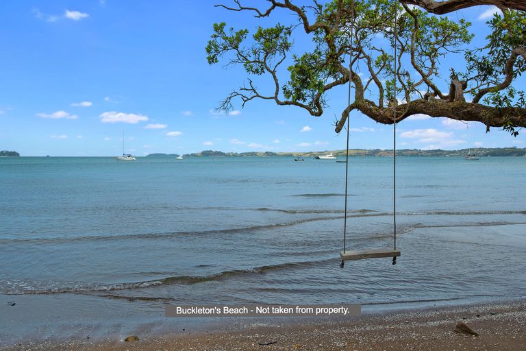 Photo of property in 6 Buckleton Road, Tawharanui Peninsula, Matakana, 0986