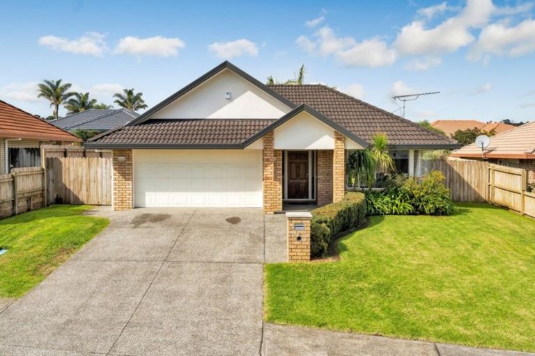 Photo of property in 8 Glencullen Place, Dannemora, Auckland, 2016