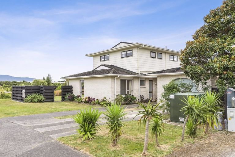 Photo of property in 1 Manawa Avenue, Raumati Beach, Paraparaumu, 5032