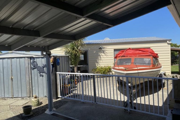 Photo of property in 10 Tauranga Place, Waitara, 4320