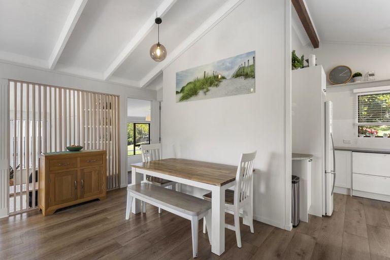 Photo of property in 36 Elliston Crescent, Stanmore Bay, Whangaparaoa, 0932