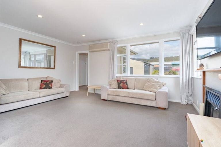 Photo of property in 1053 Fergusson Drive, Clouston Park, Upper Hutt, 5018