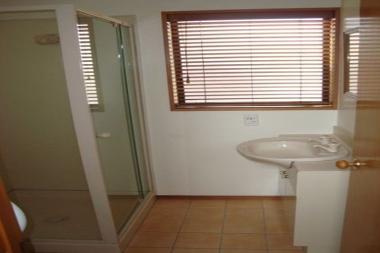 Photo of property in 9a Clyde Road, Upper Riccarton, Christchurch, 8041