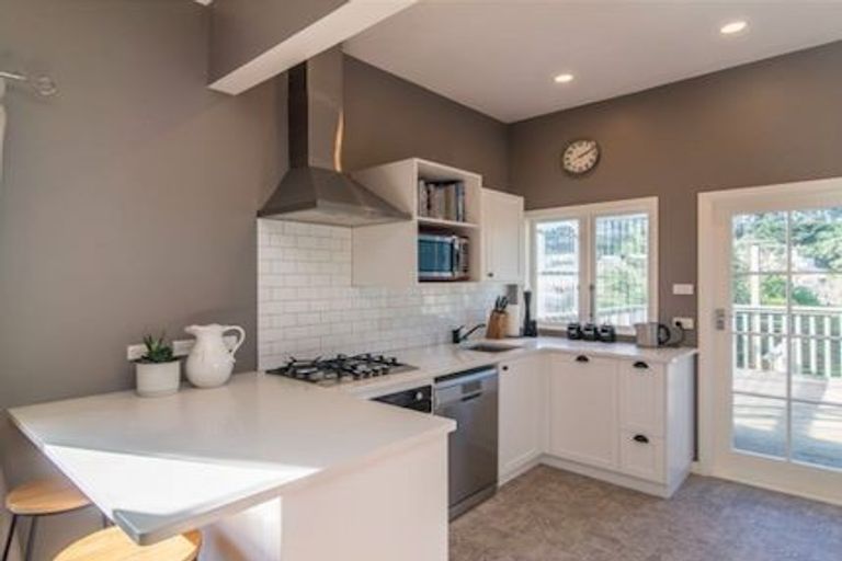 Photo of property in 233 Rintoul Street, Berhampore, Wellington, 6023