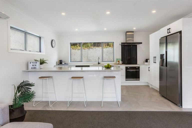 Photo of property in 177a Sievers Grove, Cannons Creek, Porirua, 5024