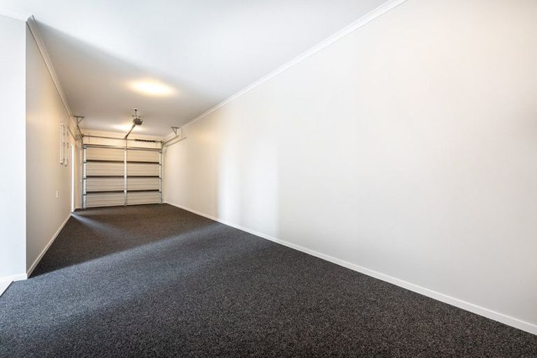 Photo of property in 30a Kukuwai Avenue, Red Beach, 0932