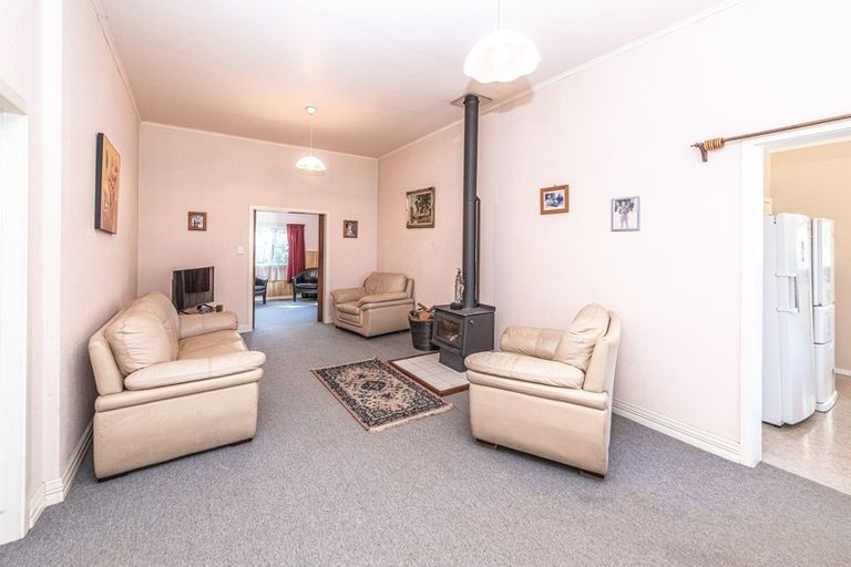 Photo of property in 42 Gloag Street, Waverley, 4510