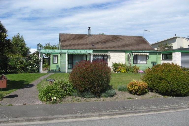 Photo of property in 5 Kowai Place, Amberley, 7410