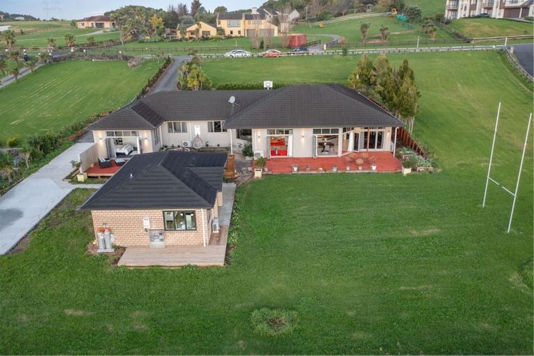 Photo of property in 520 Redoubt Road, Flat Bush, Auckland, 2019