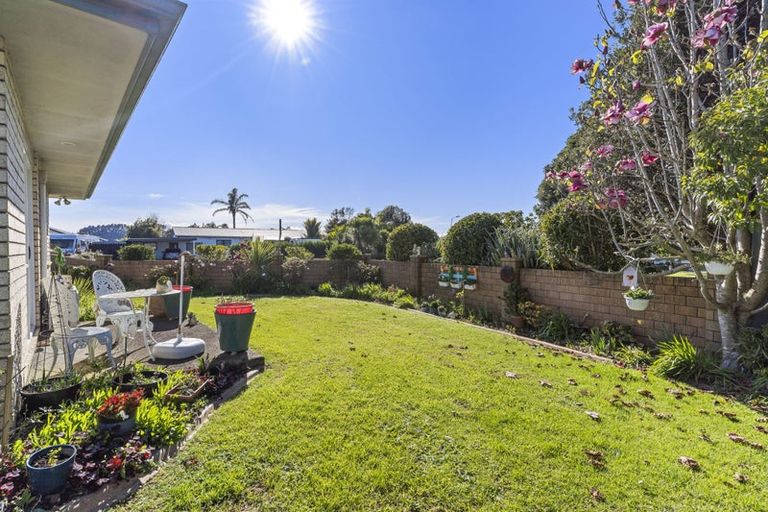Photo of property in 4/8 Village Place, Tuakau, 2121