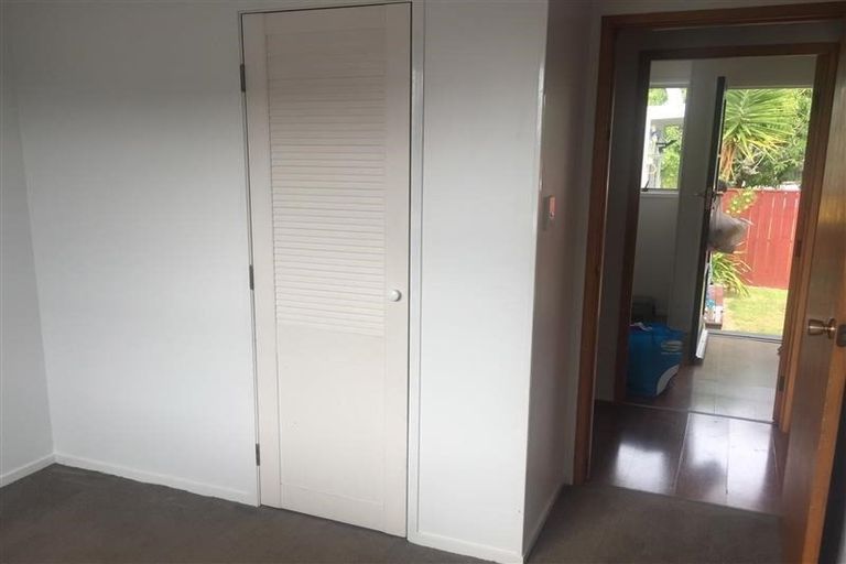 Photo of property in 2/26 Navigator Place, Papatoetoe, Auckland, 2025