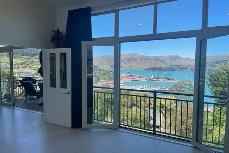 Photo of property in 4f Harmans Road, Lyttelton, 8082