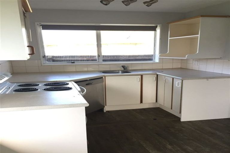 Photo of property in 2/6 Pateke Place, Bromley, Christchurch, 8062