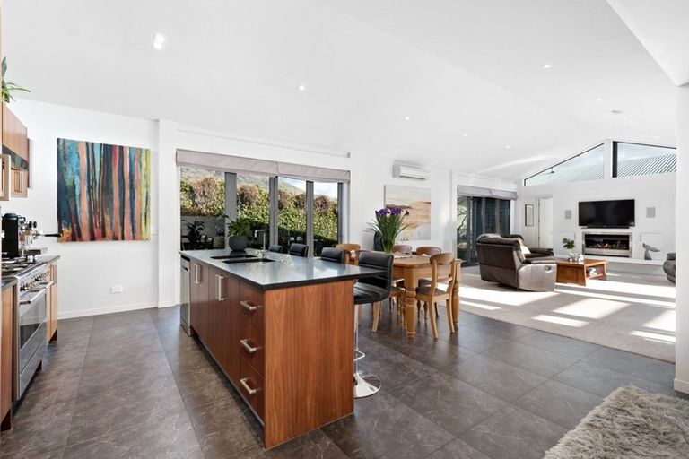 Photo of property in 3 Bridesdale Drive, Lake Hayes, Queenstown, 9304