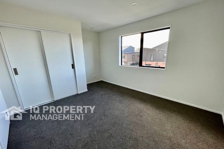 Photo of property in 37 Selo Street, Glen Eden, Auckland, 0602