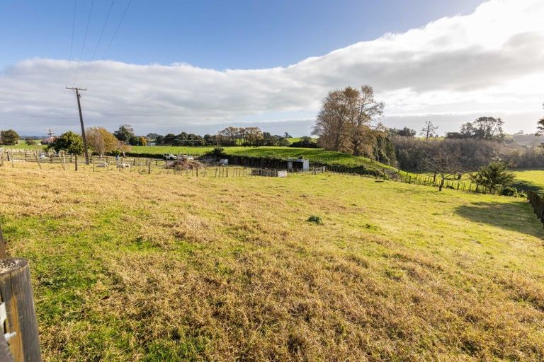 Photo of property in 16 Mimi Road, Mimi, Urenui, 4377