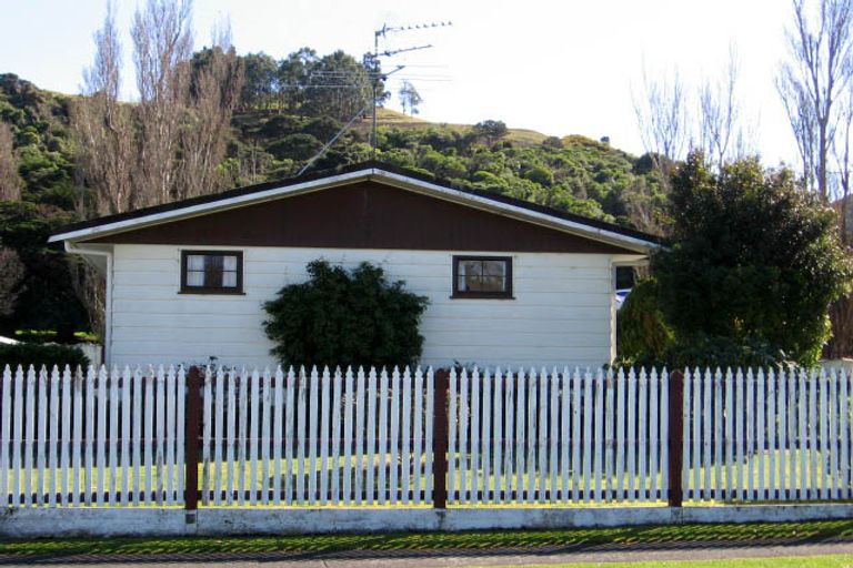 Photo of property in 39 Churchill Crescent, Featherston, 5710